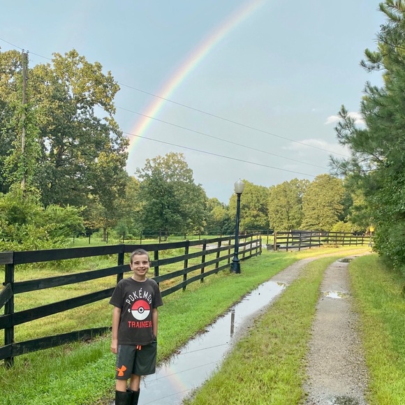 Meet your Posh Ambassador , Carolyn - Picture 9 of 16